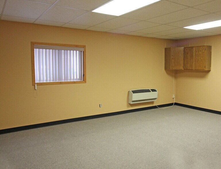 More Photos Of 6420 Redruth St, Duluth Warehouse For Sale