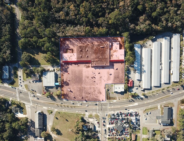 More Photos Of 10690-10696 Lem Turner Rd, Jacksonville Unknown For Lease