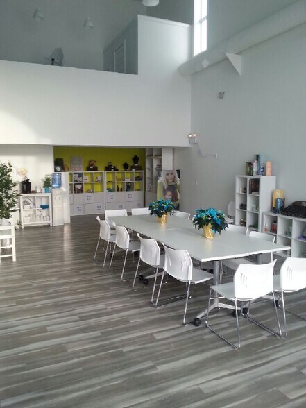 Primary Photo Of 5408 53rd Ave NW, Edmonton Storefront Retail Office For Lease