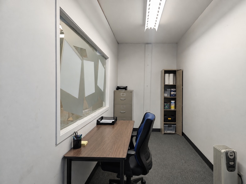 More Photos Of 11538 132A St, Surrey Warehouse For Sale