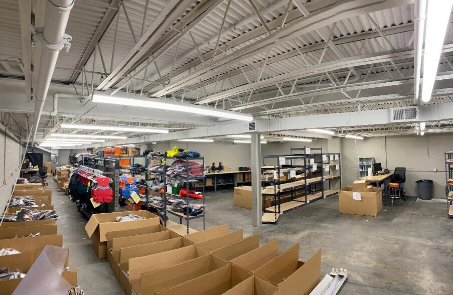 More Photos Of 1537-1545 Hansford St, Charleston Light Distribution For Lease