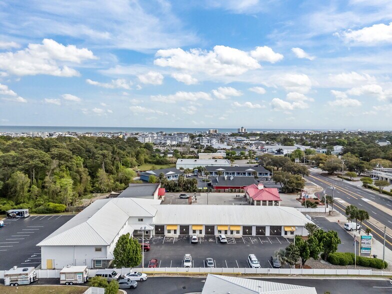 More Photos Of 1204 N Lake Park Blvd, Carolina Beach Light Distribution For Sale