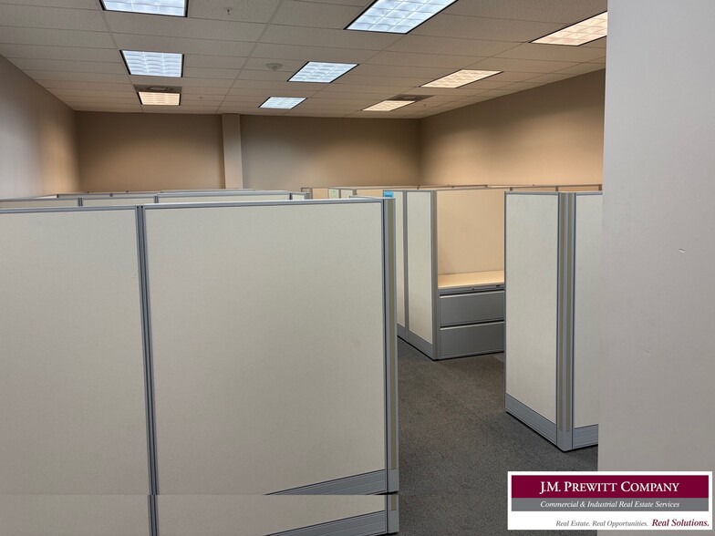 More Photos Of 5795 Hagner Road Rd, Beaumont Office For Sale