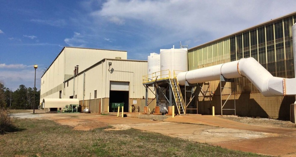 More Photos Of 24 Herring Rd, Newnan Warehouse For Sale
