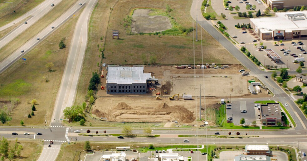 More Photos Of 6001 96th Ln N, Brooklyn Park Medical For Lease