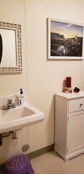 More Photos Of 49532-49540 Gratiot Ave, Chesterfield Freestanding For Lease