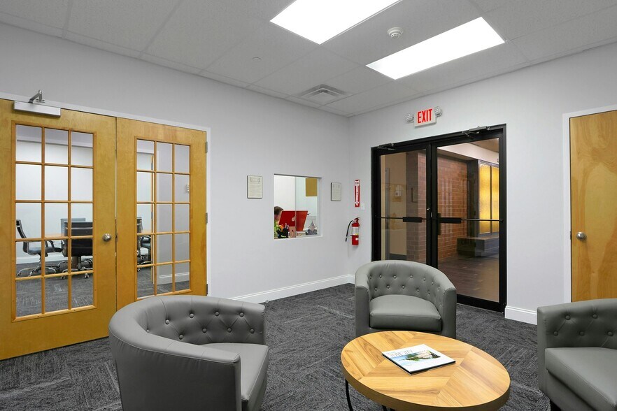 More Photos Of 100 Dutch Hill Rd, Orangeburg Medical For Lease