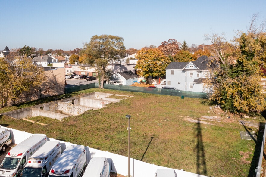More Photos Of 33 Park Pl, Lynbrook Land For Sale