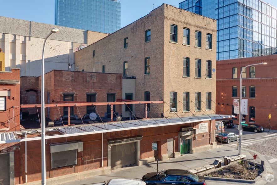 More Photos Of 900 W Fulton Market St, Chicago Apartments For Lease