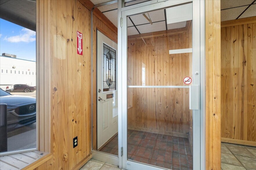 More Photos Of 411 W 1st St, Claremore Office For Sale