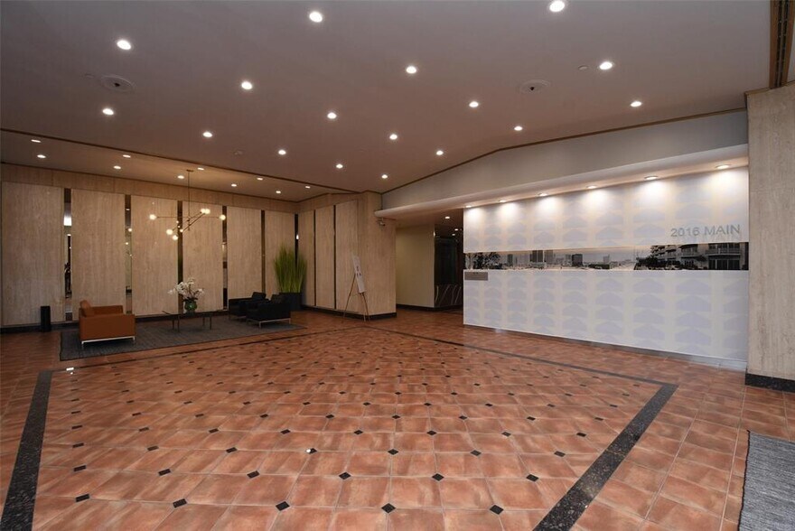 More Photos Of 2016 Main St, Houston Apartments For Sale