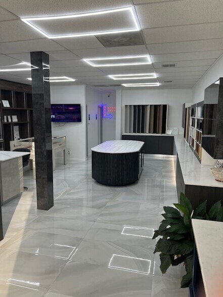 More Photos Of 6400 Westpark Dr, Houston General Retail For Lease