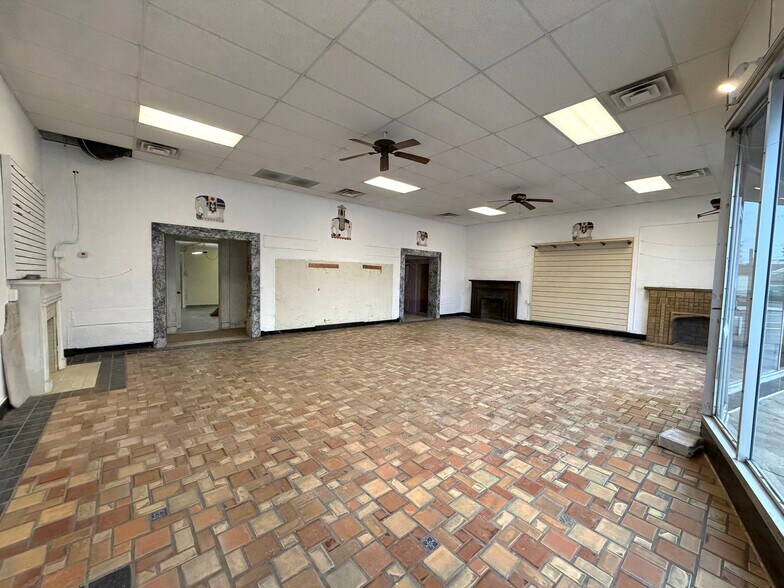 More Photos Of 814 Cleveland Ave NW, Canton Freestanding For Lease