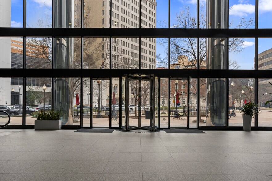 More Photos Of 188 E Capitol St, Jackson Office For Lease