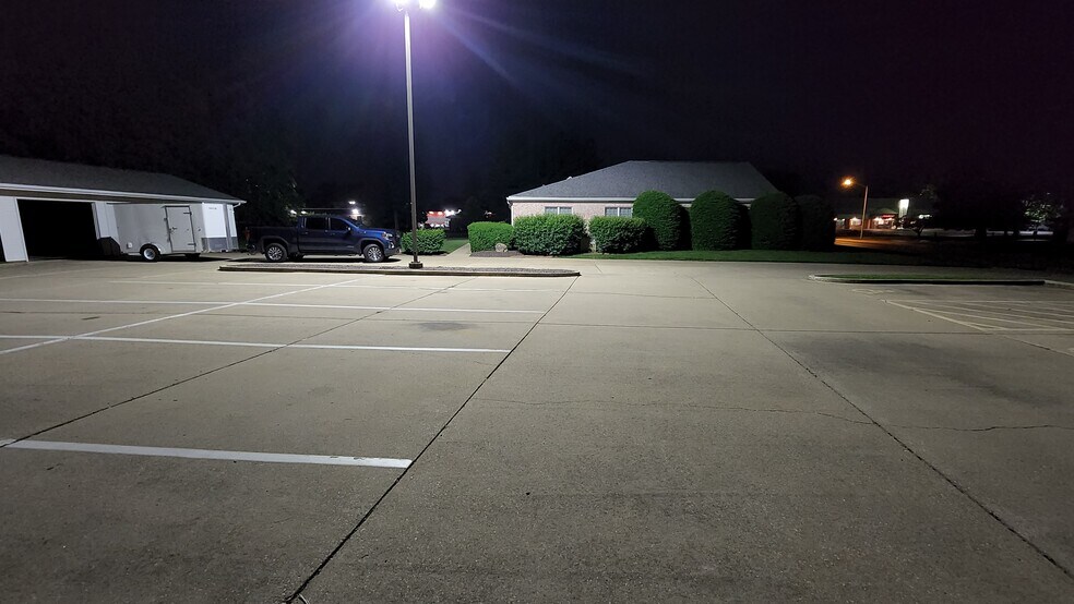 More Photos Of 450 S Durkin Dr, Springfield Office For Lease