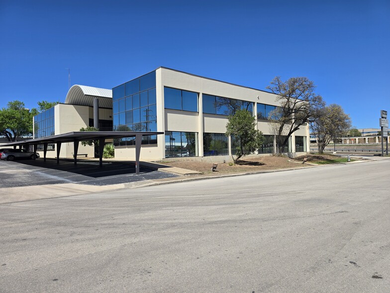 More Photos Of 10000 McCullough Ave, San Antonio Distribution For Sale