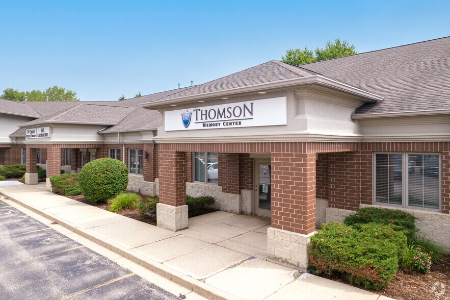 More Photos Of 1437-1457 Merchant Dr, Algonquin Medical For Sale