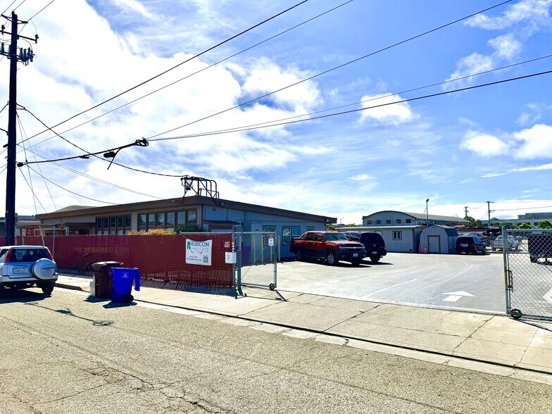 More Photos Of 1961 Meeker Ave, Richmond Warehouse For Sale