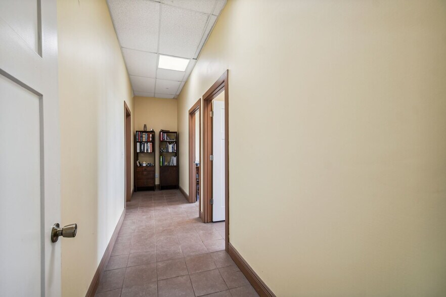 More Photos Of 160 W Haines Blvd, Lake Alfred Self Storage For Sale