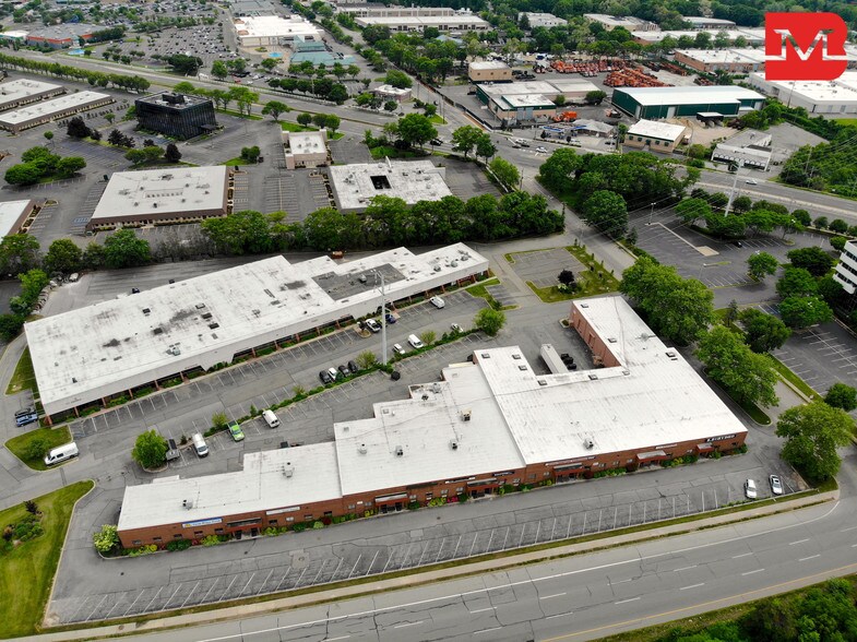 More Photos Of 3100-3124 Expressway Dr S, Islandia Warehouse For Lease