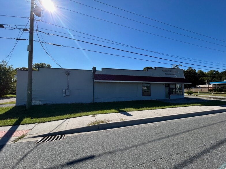 More Photos Of 7821 Old Beach Rd, Frederica Storefront For Lease