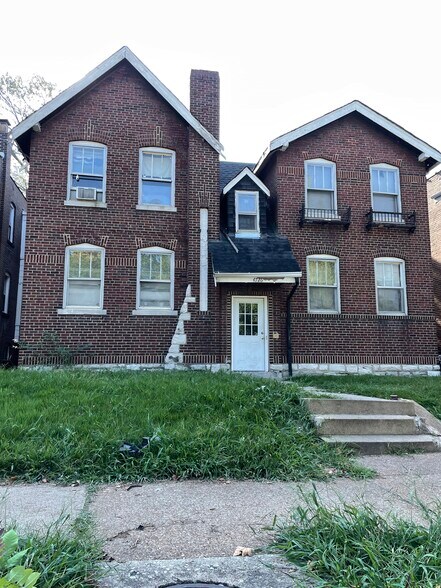 Primary Photo Of 4726 S Grand Blvd, Saint Louis Apartments For Sale