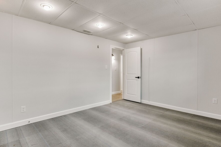 More Photos Of 817 Beverly Pky, Pensacola General Retail For Sale