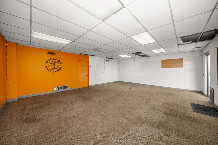 More Photos Of 1211 W Northwest Blvd, Spokane General Retail For Sale