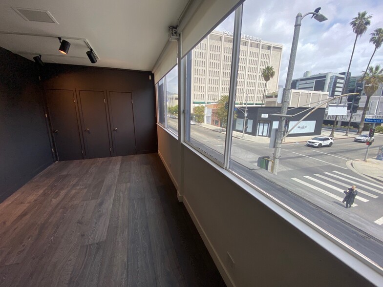 More Photos Of 101-109 S Robertson Blvd, Los Angeles Loft Creative Space For Lease