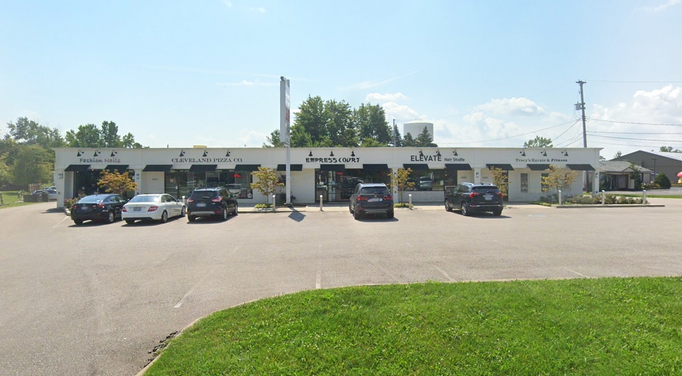 More Photos Of 8303 Washington St, Chagrin Falls Storefront For Lease
