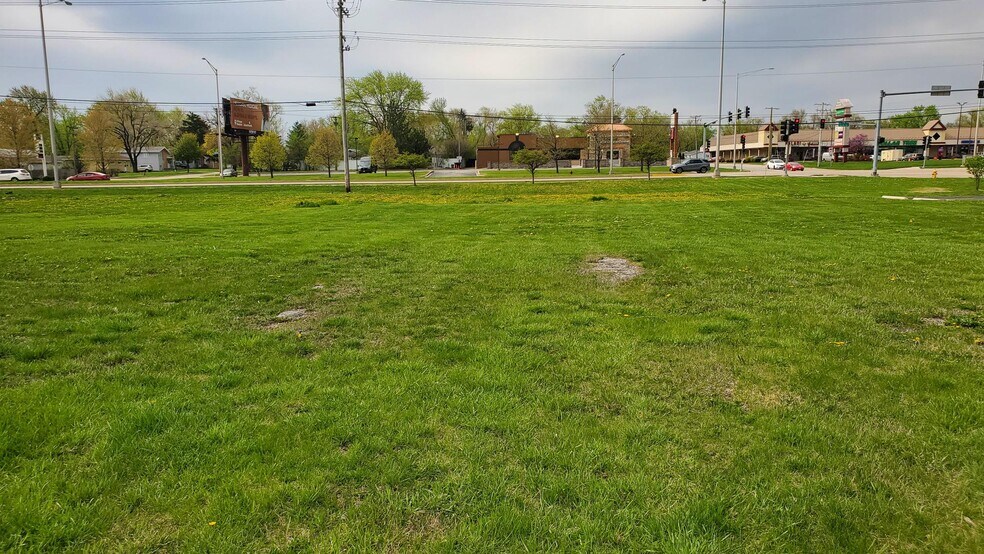 More Photos Of 18W570 North Ave, Villa Park Land For Sale