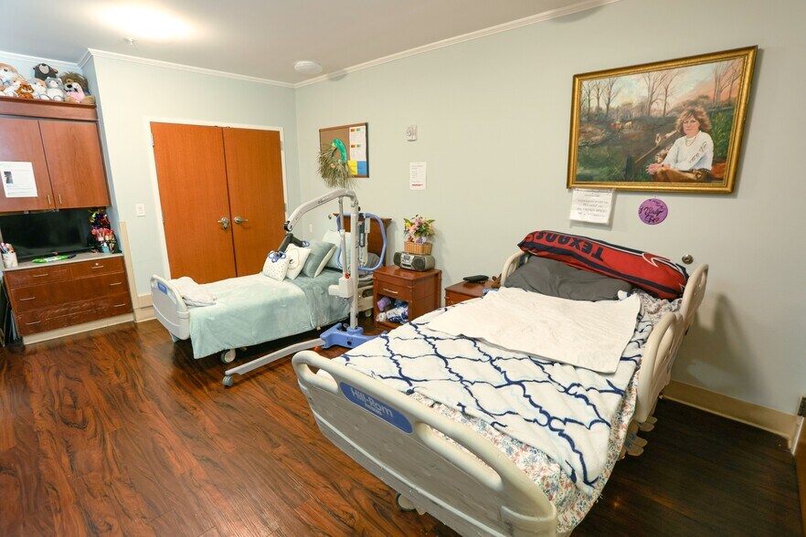 More Photos Of 6444 Central City Blvd, Galveston Rehabilitation Center For Sale