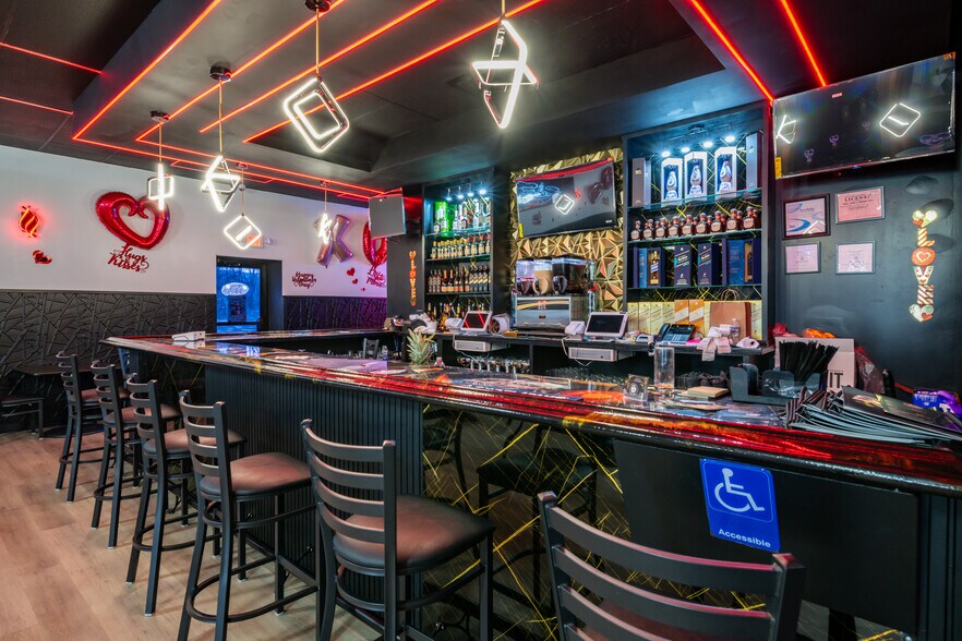 More Photos Of 653-665 Carey Ave, Hanover Township Storefront For Sale