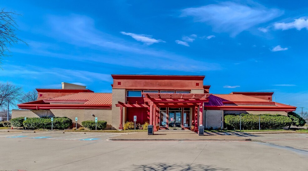 More Photos Of 1701 William D Tate Ave, Grapevine Restaurant For Sale