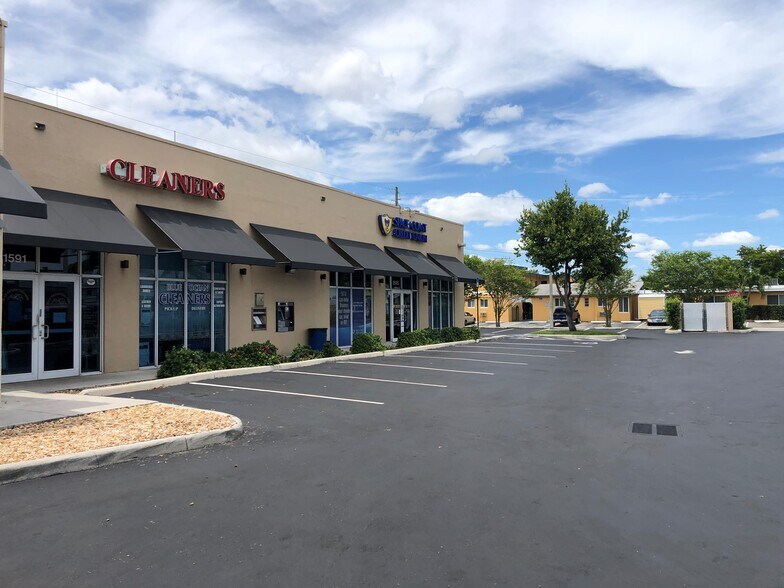 More Photos Of 1579-1595 N Federal Hwy, Fort Lauderdale Unknown For Lease