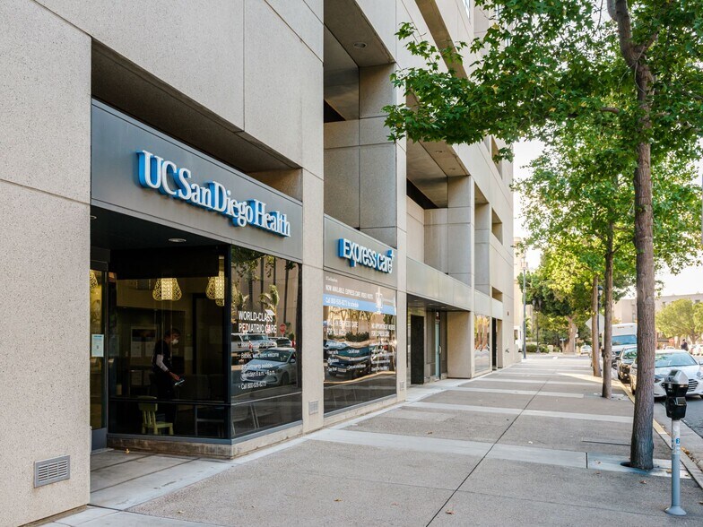 More Photos Of 700-750 Front St, San Diego Apartments For Lease