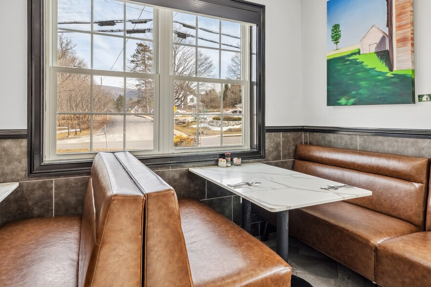 More Photos Of 4697 4697 St, Manchester Center Restaurant For Sale