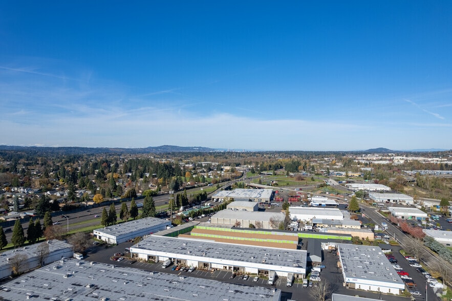 More Photos Of 8825 SE Jannsen Rd, Clackamas Unknown For Lease