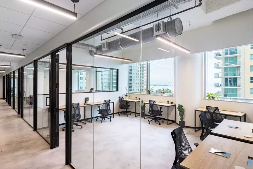 More Photos Of 1111 Brickell Ave, Miami Coworking Space