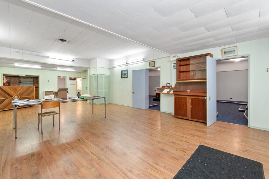 More Photos Of 841 4th Av, Hope Flex For Sale