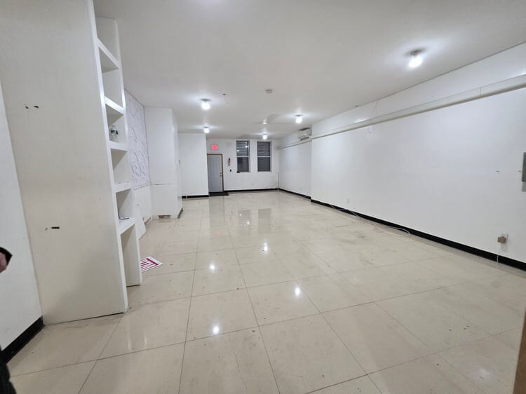 More Photos Of 182 Bay Ridge Ave, Brooklyn Storefront Retail Residential For Lease