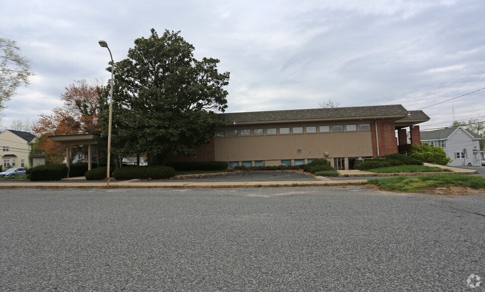 More Photos Of 321 Prince George St, Laurel Medical For Sale