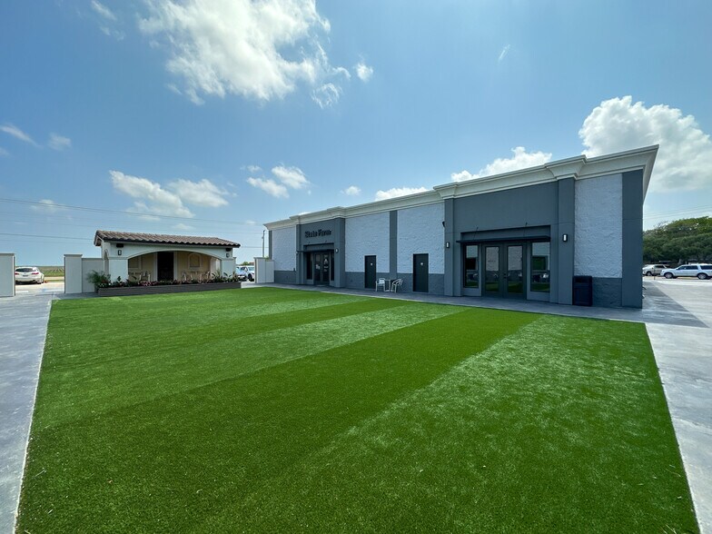 More Photos Of 1290 FM 43, Corpus Christi Storefront For Sale