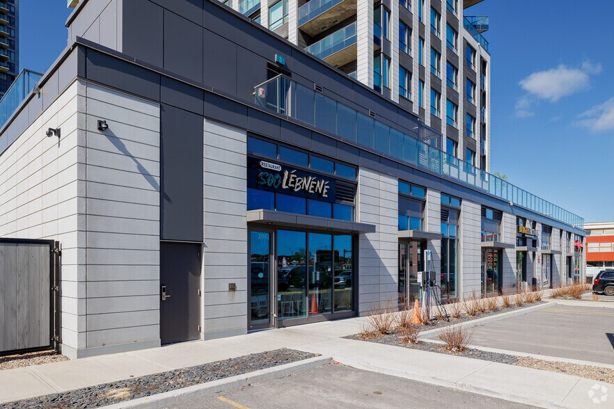 More Photos Of 2100-2220 Sauvé Rue O, Mont-Royal Apartments For Lease