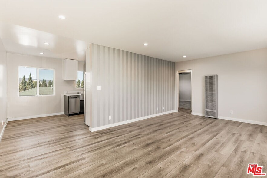 More Photos Of 1838 20th St, Santa Monica Apartments For Sale