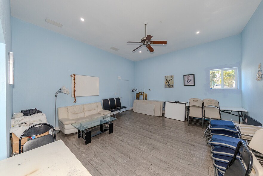 More Photos Of 6908-6916 Warner Ave, Huntington Beach Freestanding For Sale