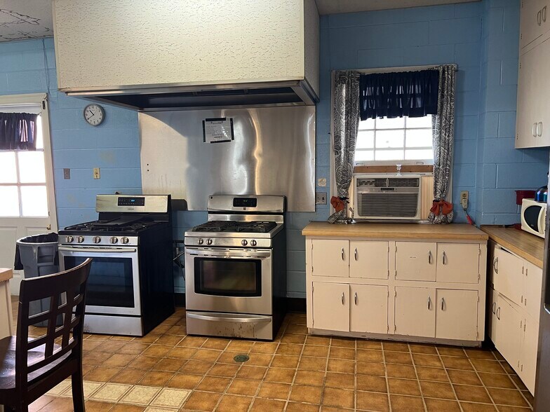 More Photos Of 1715 Market St, Baytown Religious Facility For Sale