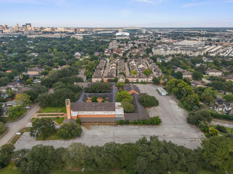 More Photos Of 3511 Linkwood Dr, Houston Religious Facility For Sale