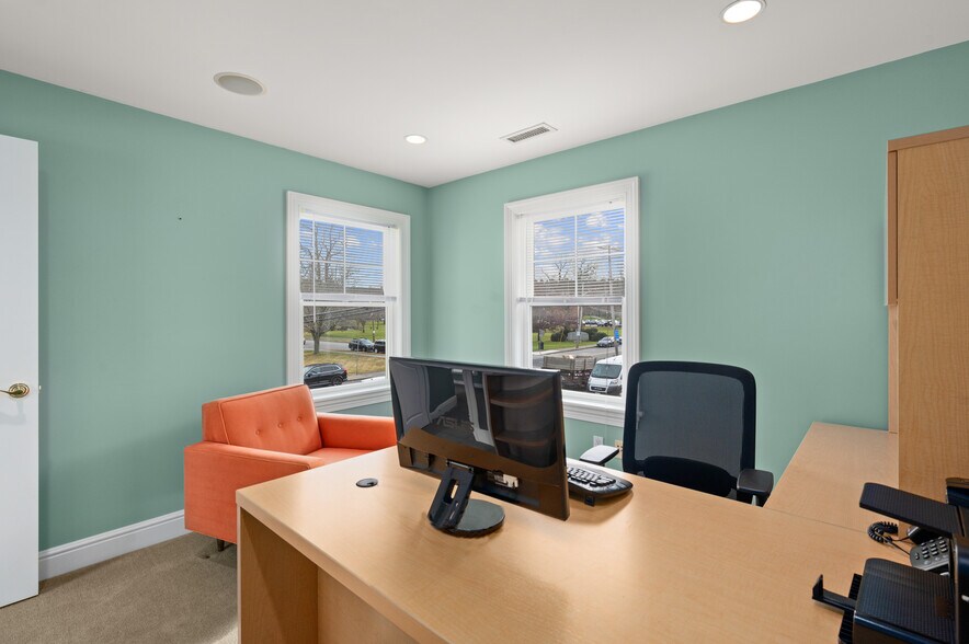 More Photos Of 13 Bartlet St, Andover Office For Lease