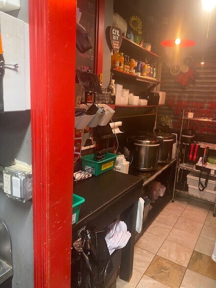 More Photos Of 726 Courtlandt Ave, Bronx Restaurant For Lease